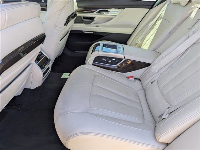 2018 BMW 740e xDrive