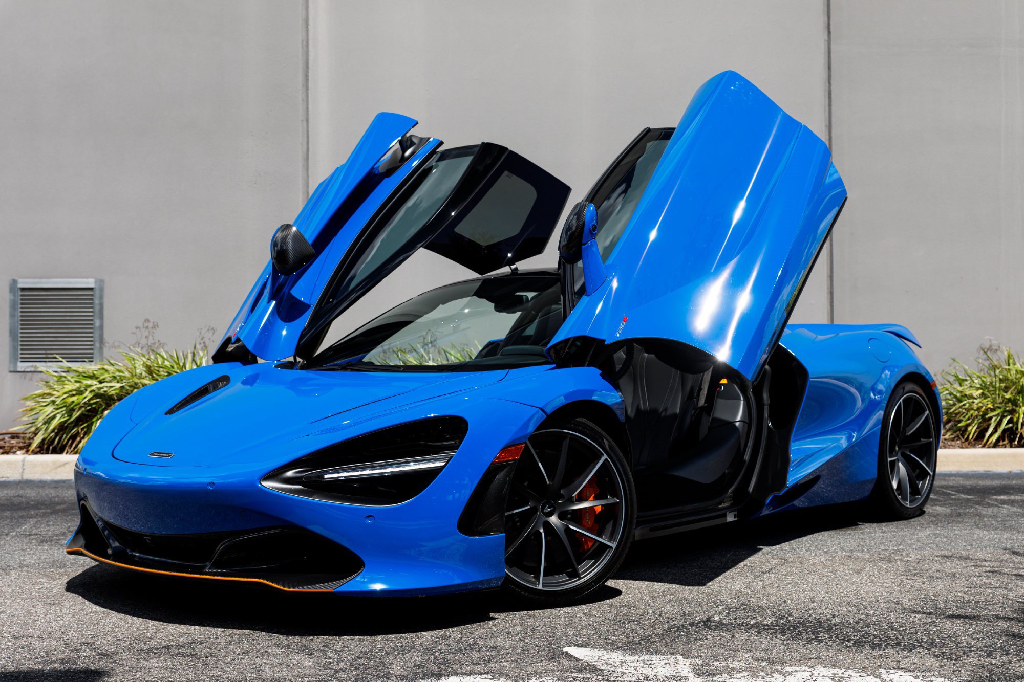 Used 2019 McLaren 720S Luxury photo 9