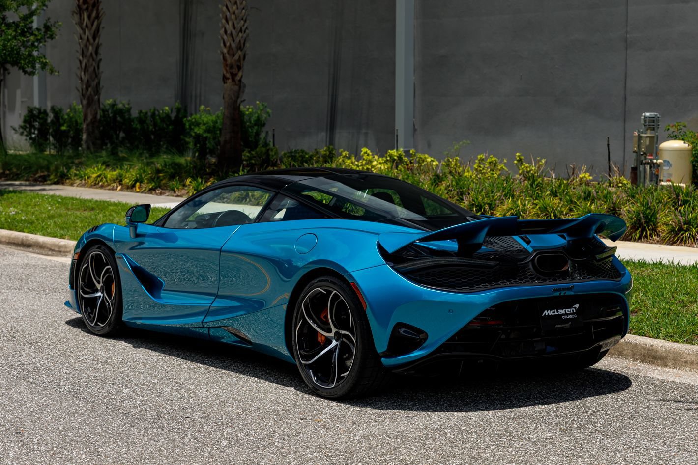 Used 2025 McLaren 750S photo 23