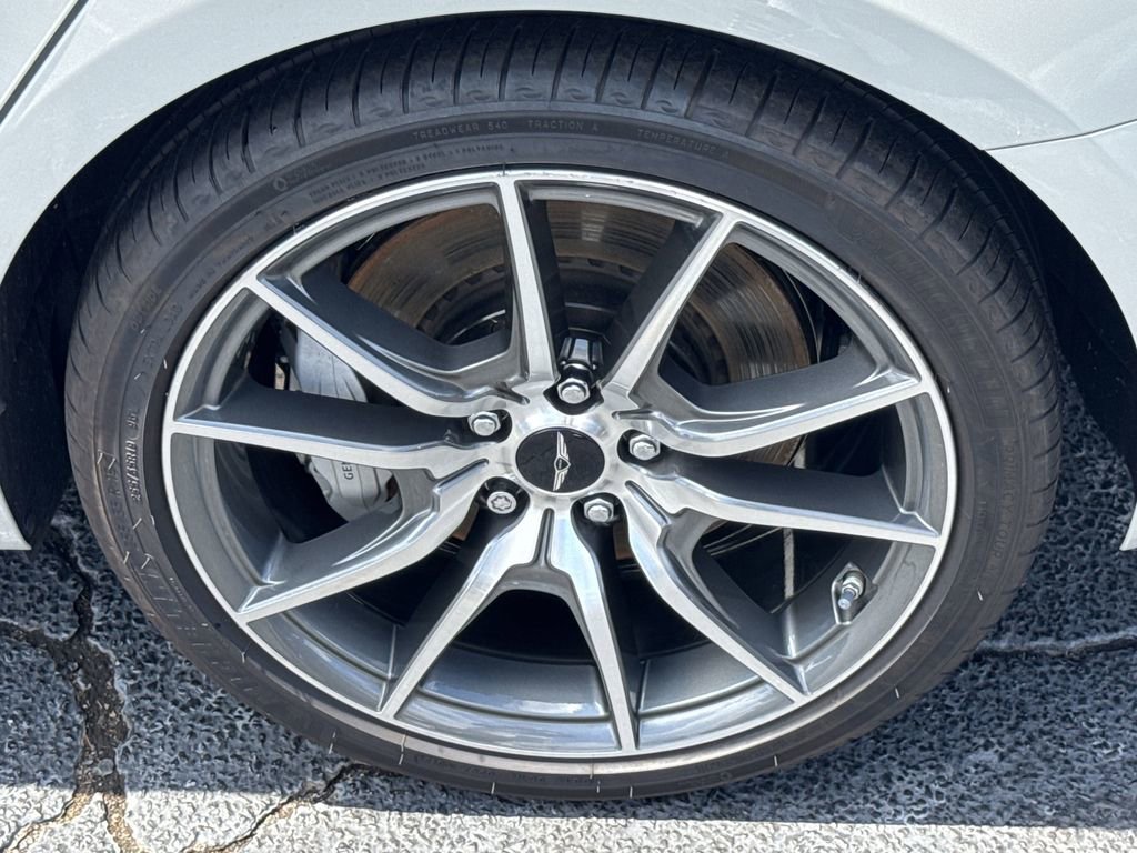 2025 Genesis G70 2.5T