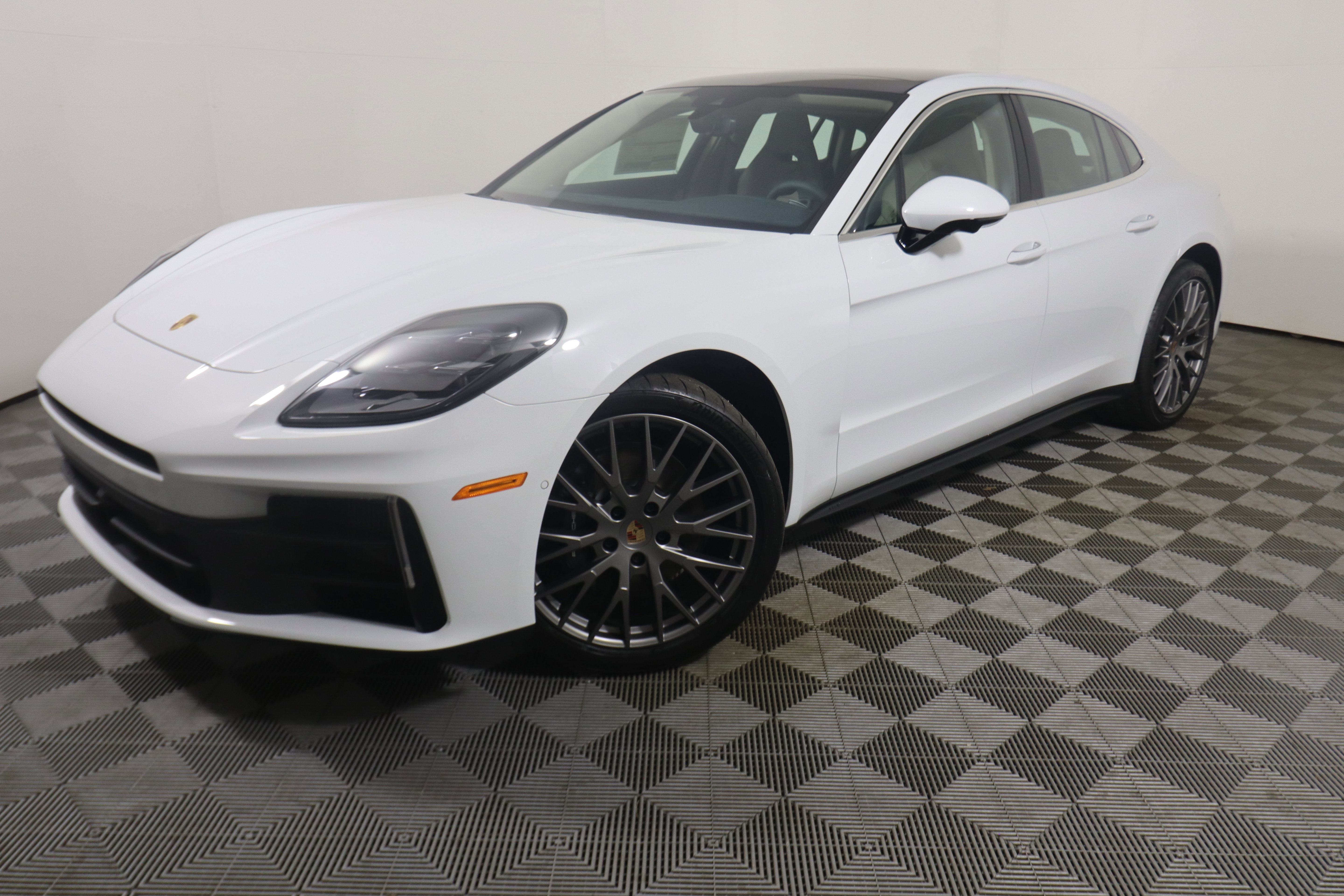 New 2026 Porsche Panamera 4