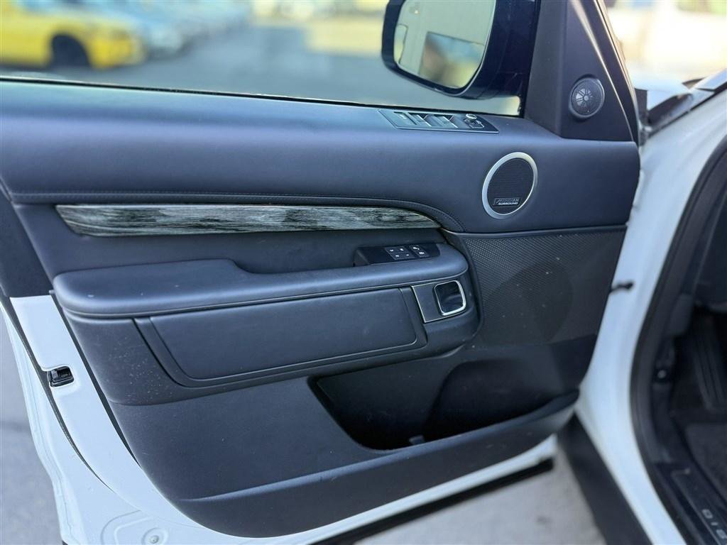 2020 Land Rover Discovery HSE Luxury