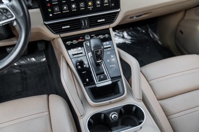 2022 Porsche Cayenne Platinum Edition