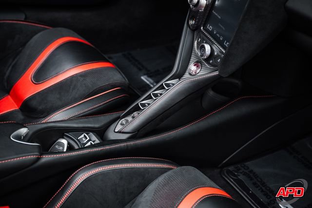 Used 2020 McLaren 720S Performance photo 33