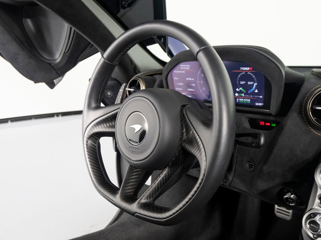 Used 2021 McLaren 720S Performance photo 28