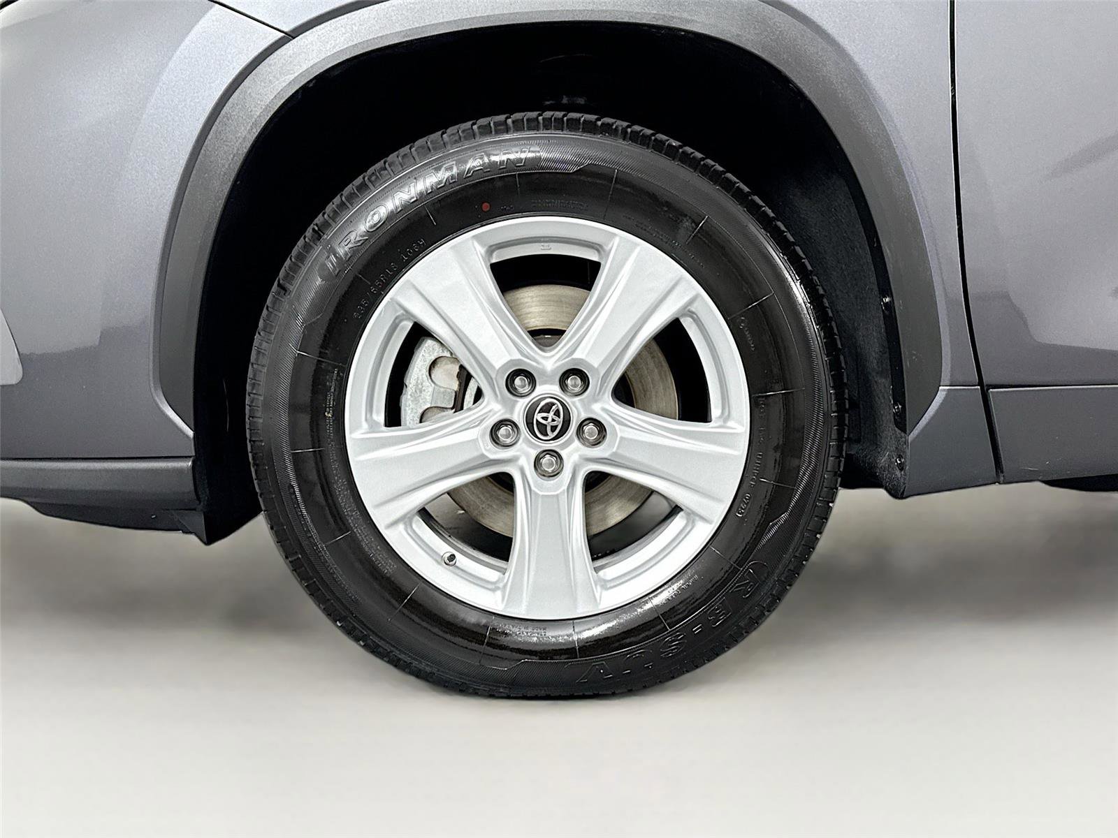 2025 Toyota Highlander LE