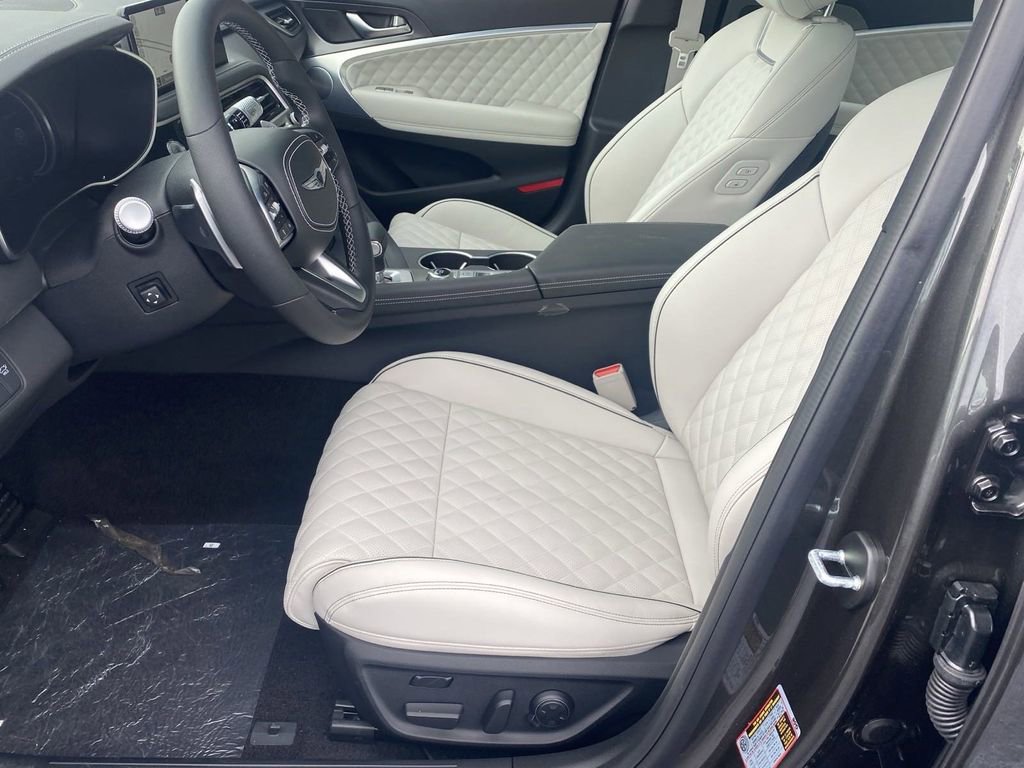 2025 Genesis G70 3.3T Advanced