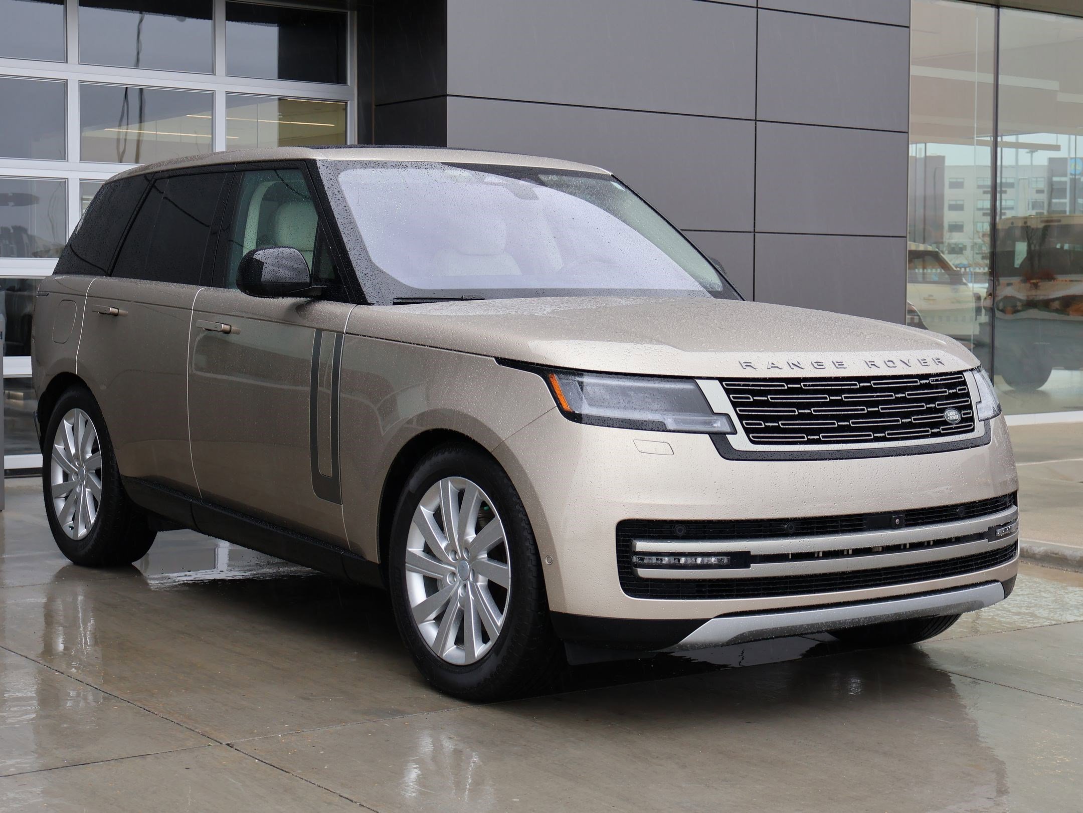 2023 Land Rover Range Rover SE
