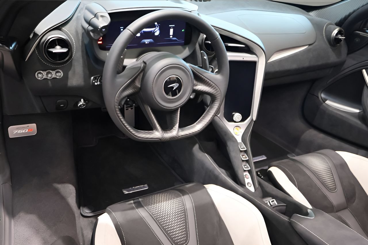 New 2027 McLaren 750S Spider photo 12