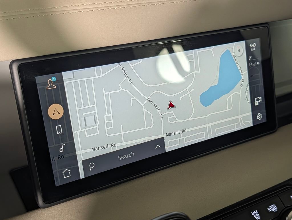 2022 Land Rover Defender 110 SE