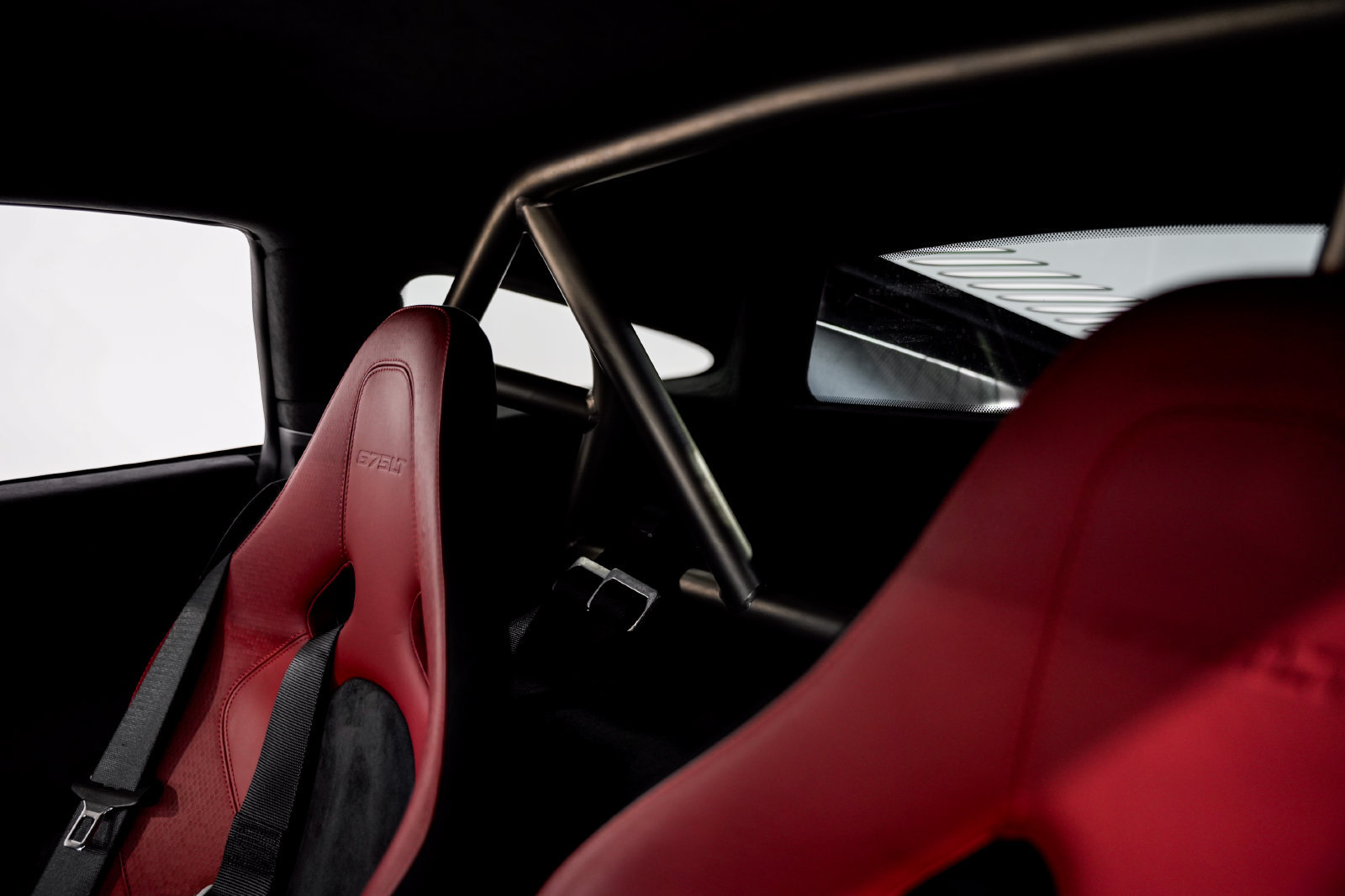 Used 2016 McLaren 675LT Coupe photo 20