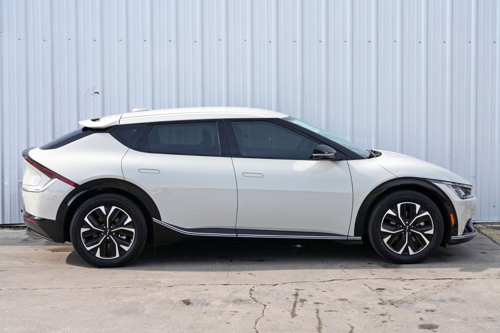 2022 Kia EV6 Wind