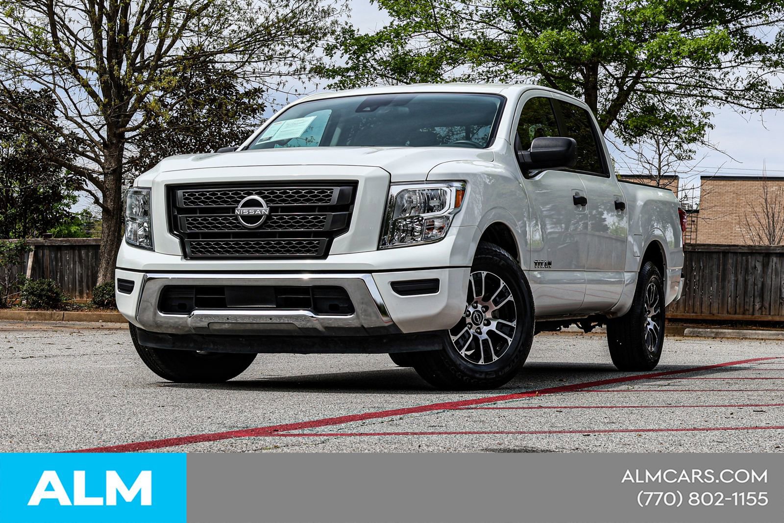 2023 Nissan Titan SV