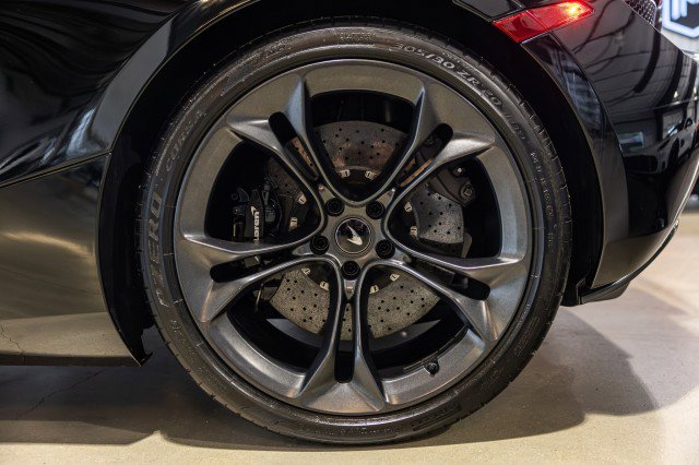 Used 2020 McLaren 720S Spider photo 33