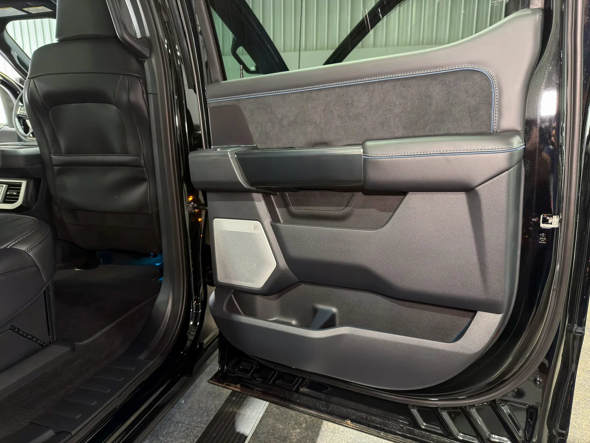 2026 Ford F-450 Super Duty Platinum - Photo 24
