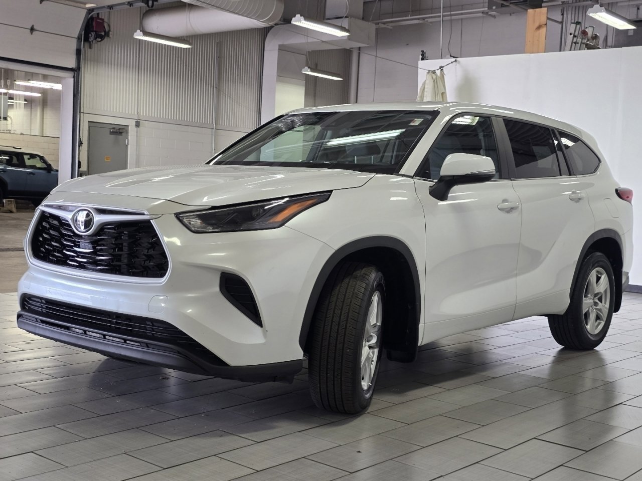 2023 Toyota Highlander L