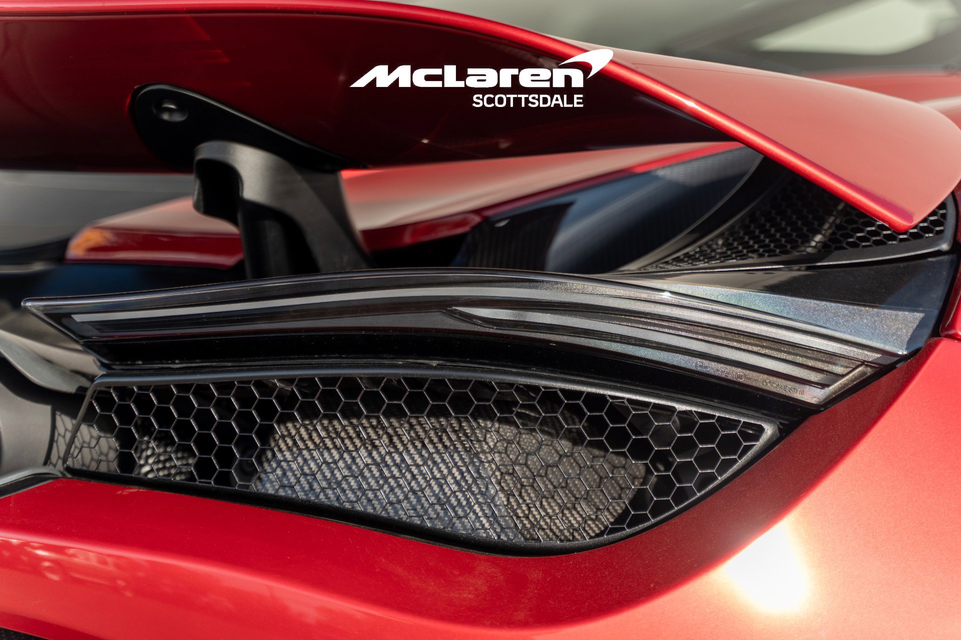 Used 2018 McLaren 720S Performance photo 19