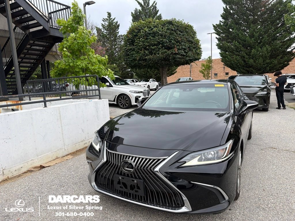 Used 2019 Lexus ES 350 w/ Accessory Package 2