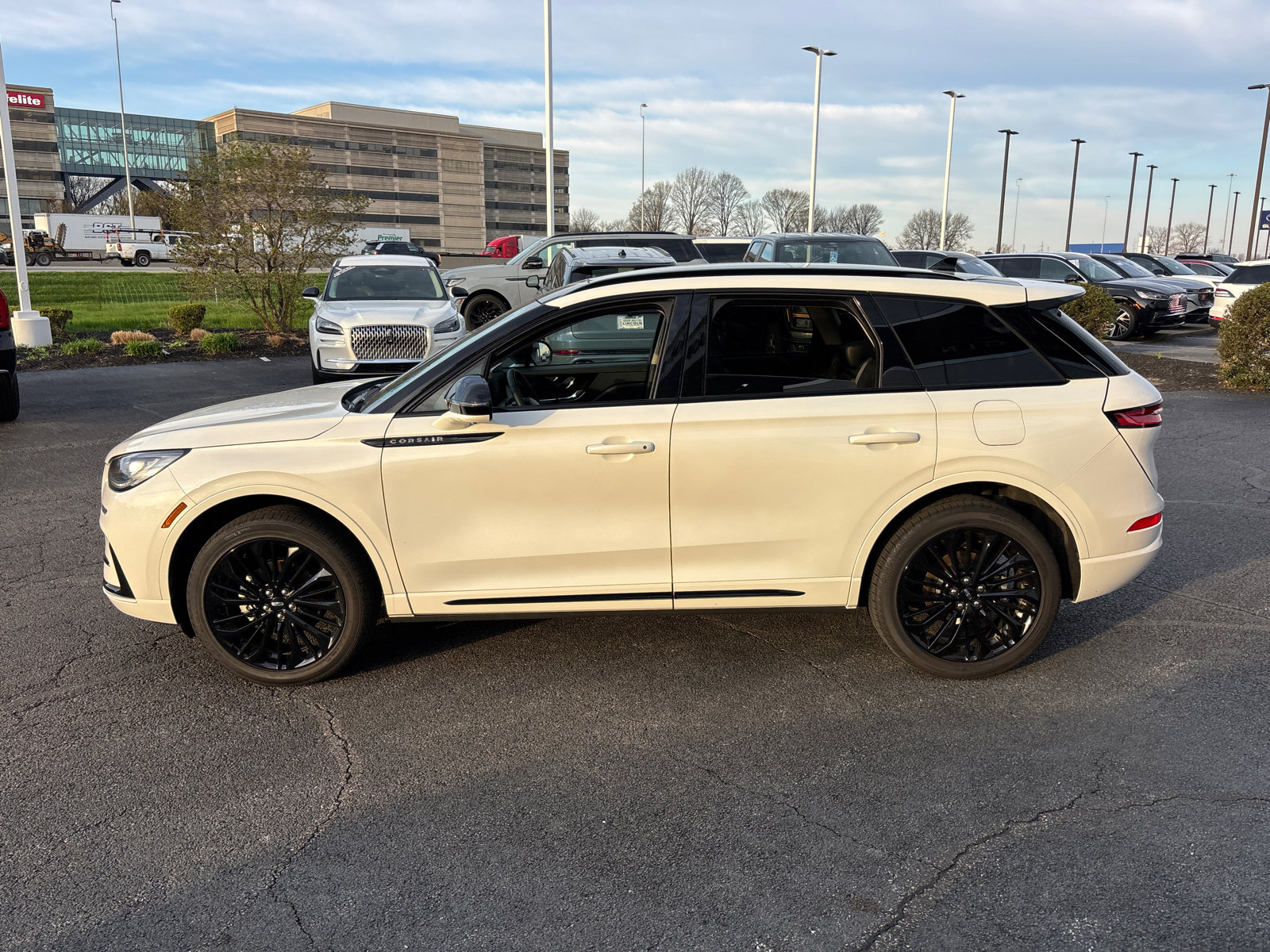 2025 Lincoln Corsair AWD