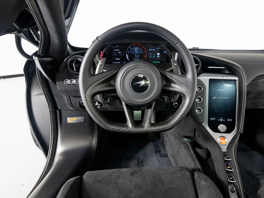 Used 2025 McLaren 750S photo 16