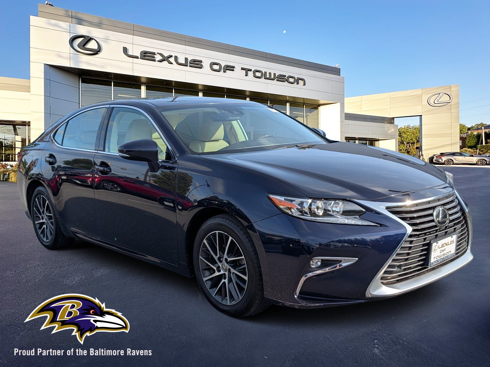 Used 2017 Lexus ES 350 w/ Navigation System Package