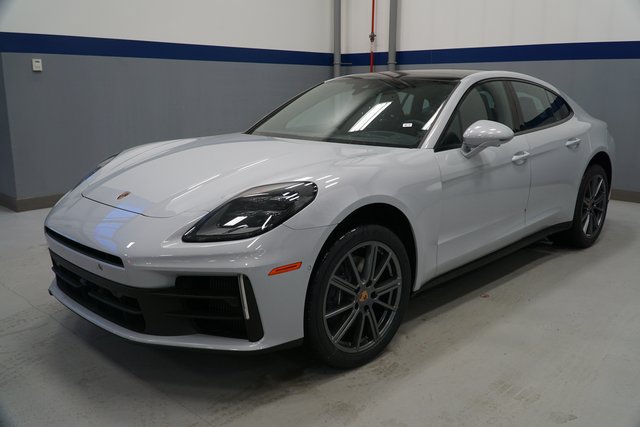 New 2026 Porsche Panamera 4