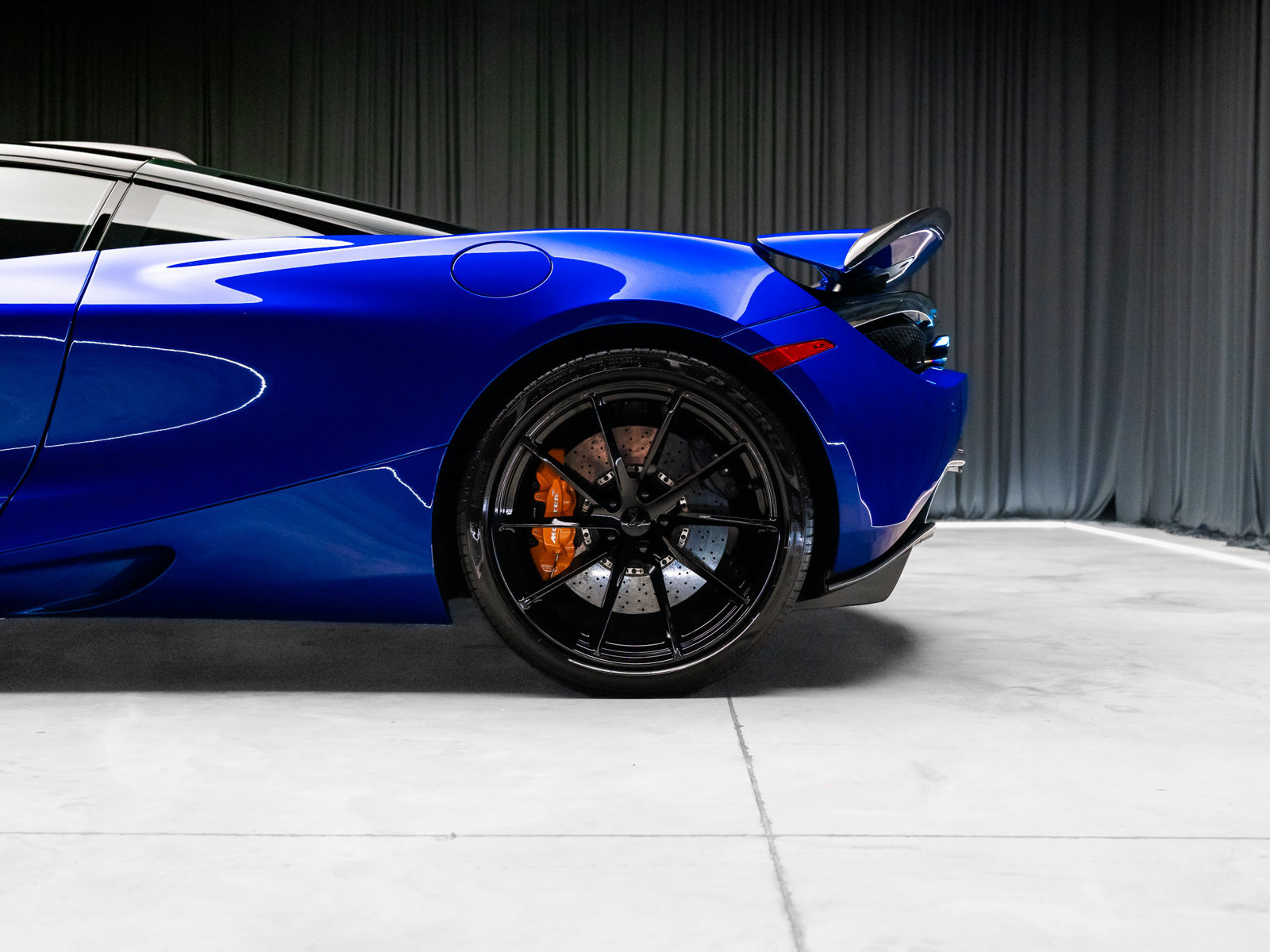 Used 2018 McLaren 720S Luxury photo 39