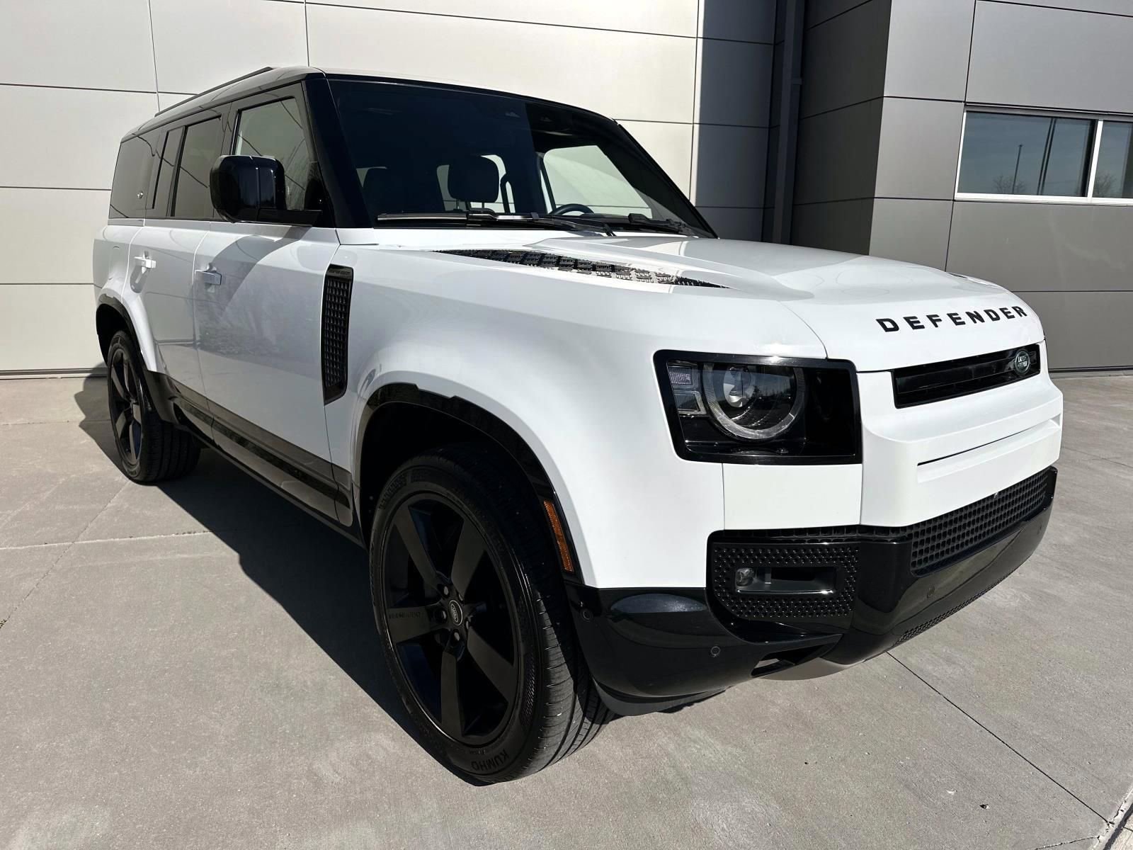 2024 Land Rover Defender 130 X-Dynamic SE