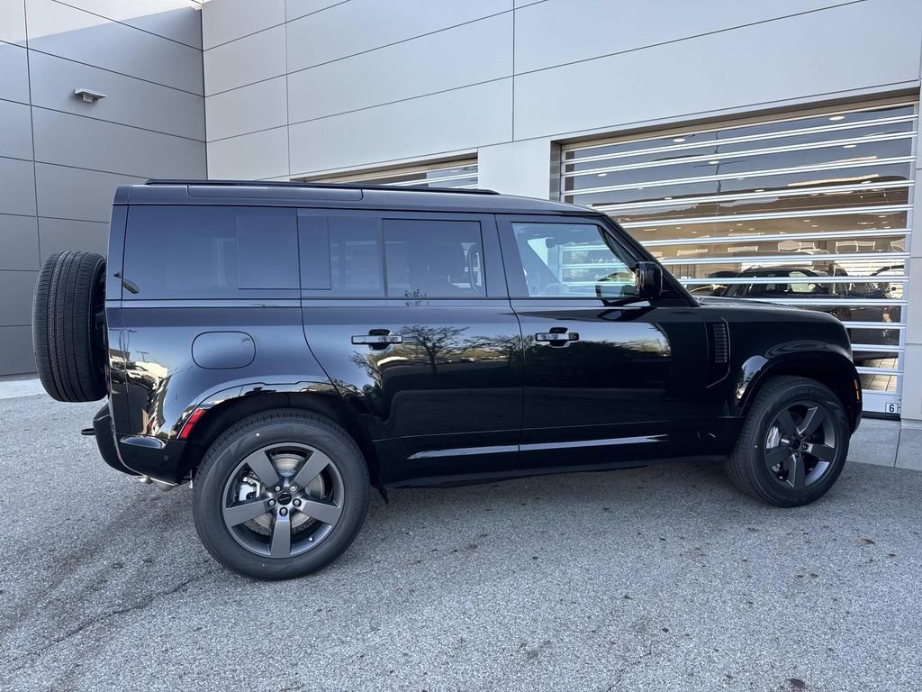 2026 Land Rover Defender 110 X-Dynamic SE