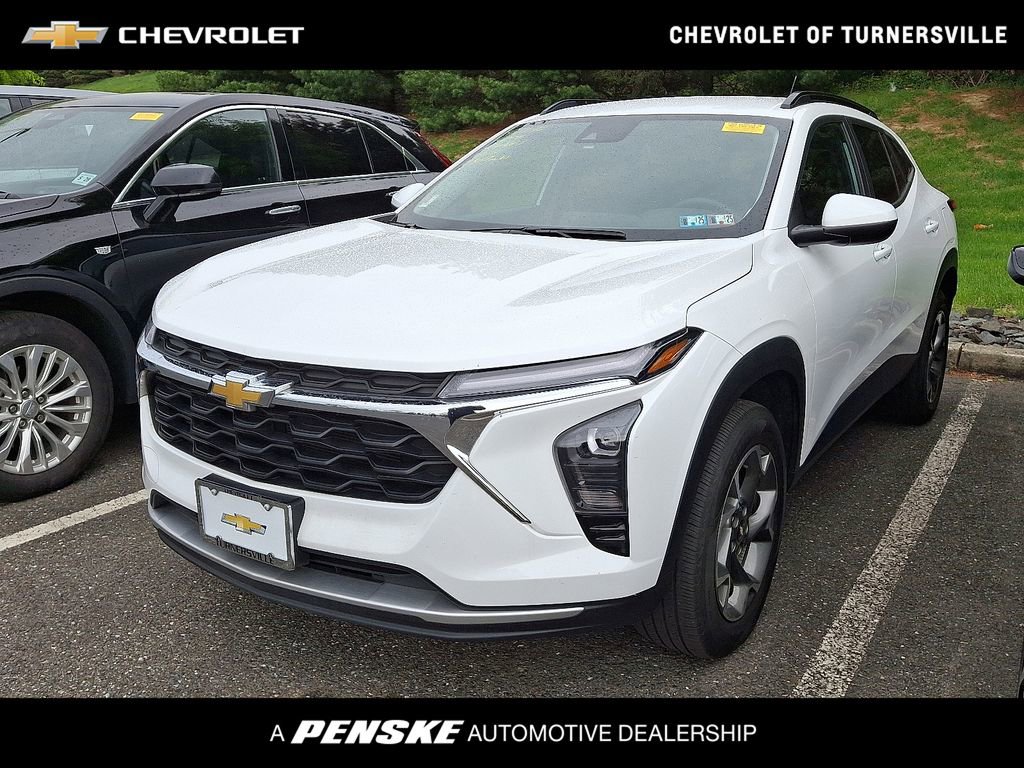 Used 2024 Chevrolet Trax LT w/ Driver Confidence Package