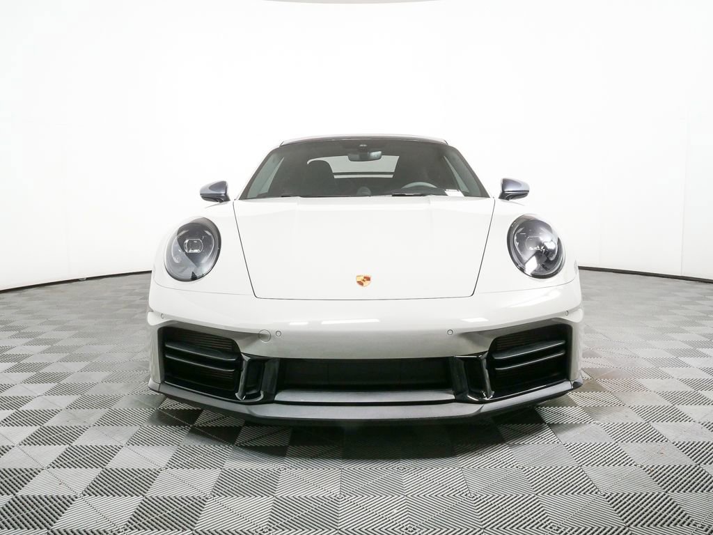 2025 Porsche 911 Carrera