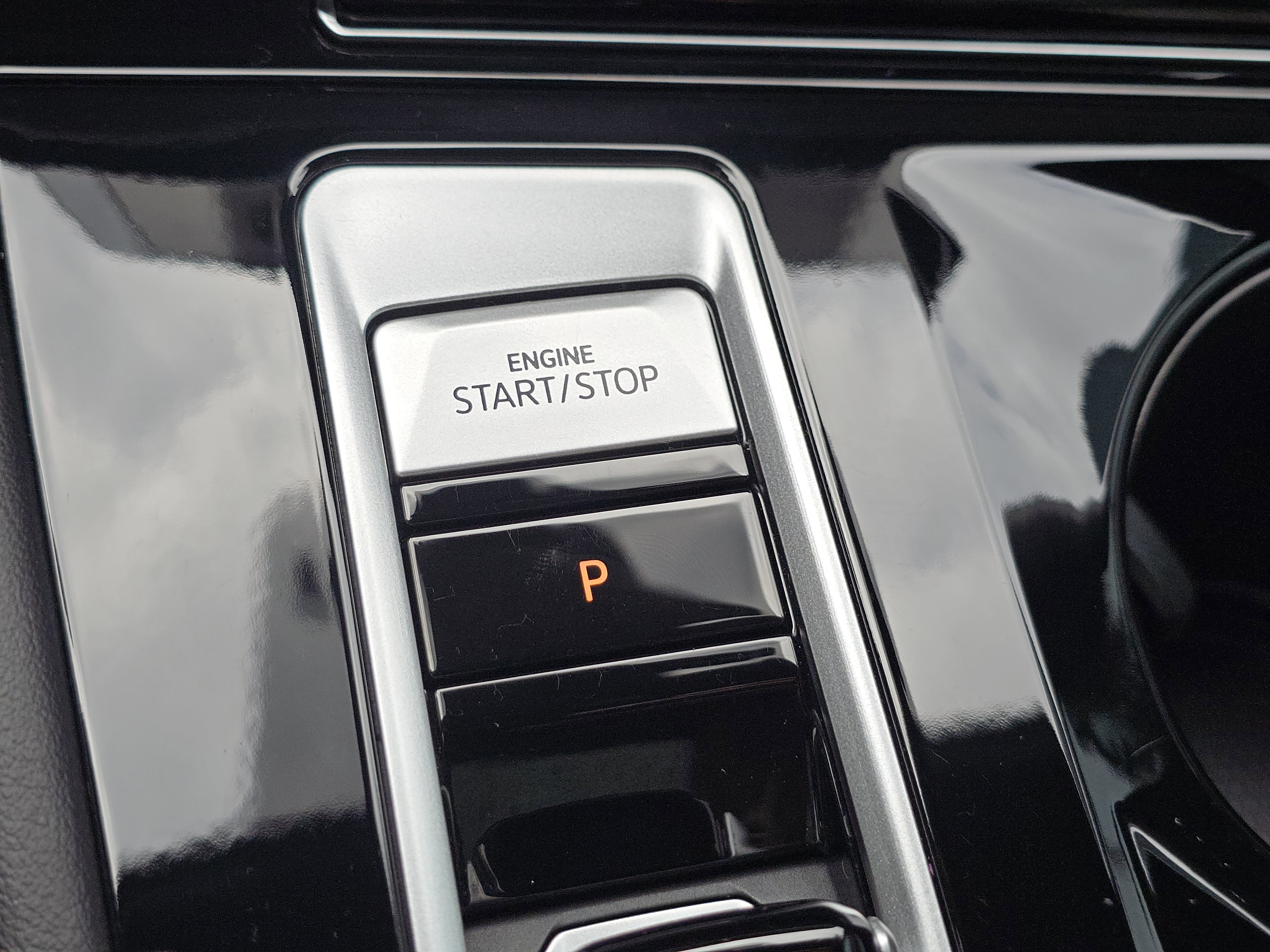 2024 Volkswagen Atlas Cross Sport SEL Premium R-Line