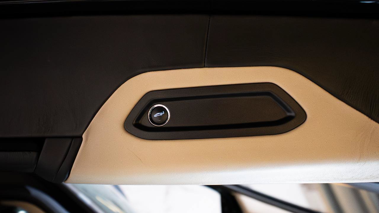 Used 2018 McLaren 720S Luxury photo 22