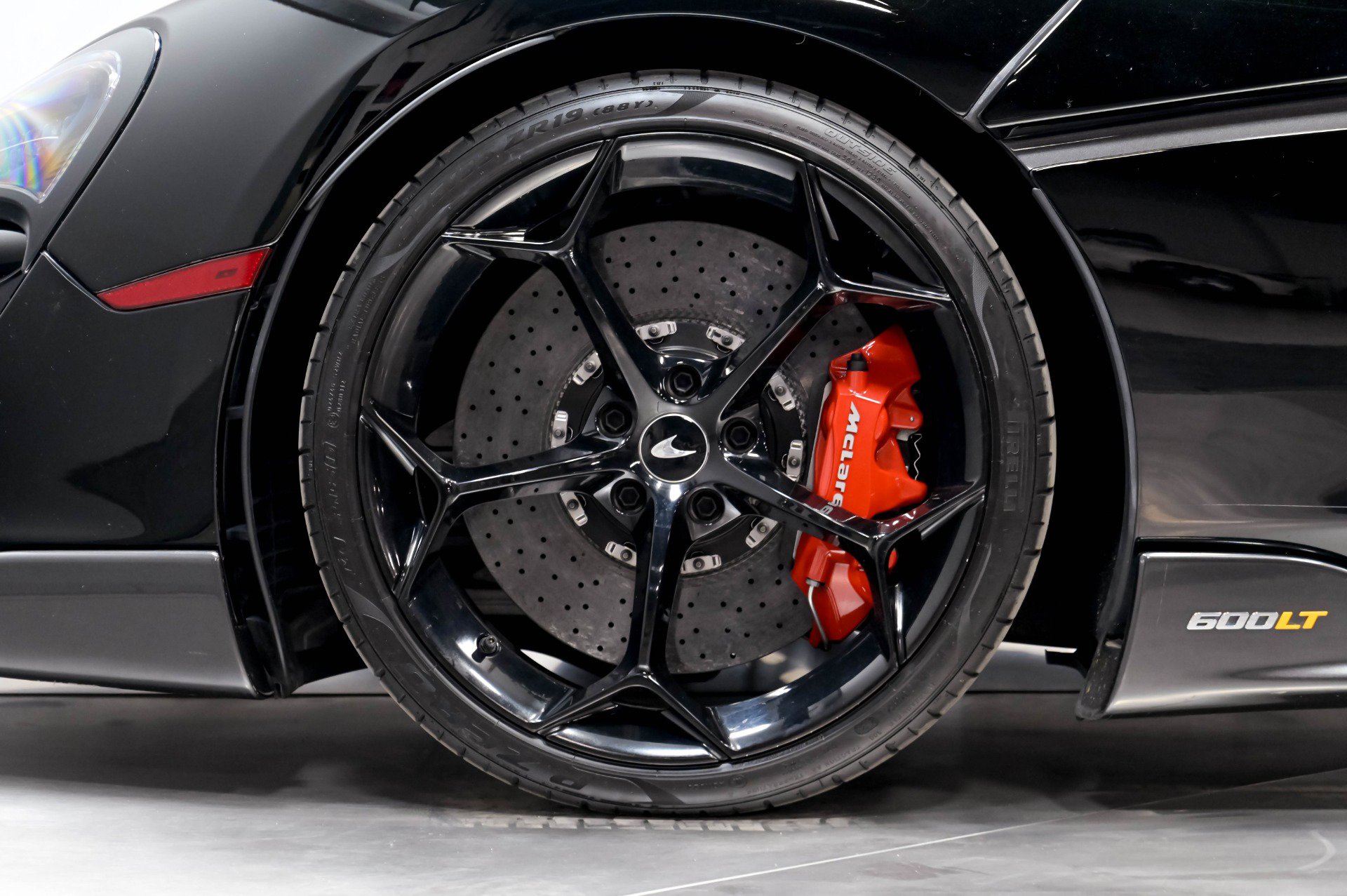 Used 2019 McLaren 600LT photo 29