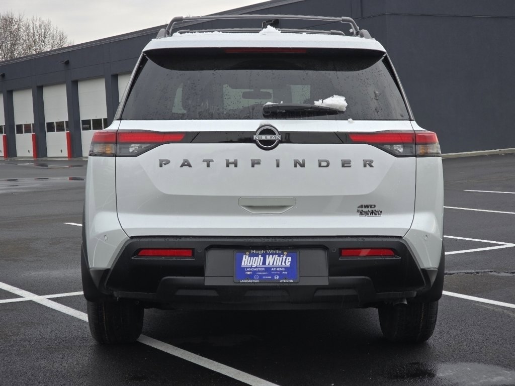 2026 Nissan Pathfinder SV