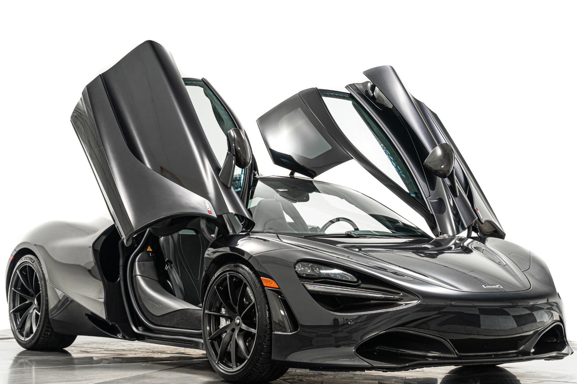 Used 2019 McLaren 720S Luxury photo 32