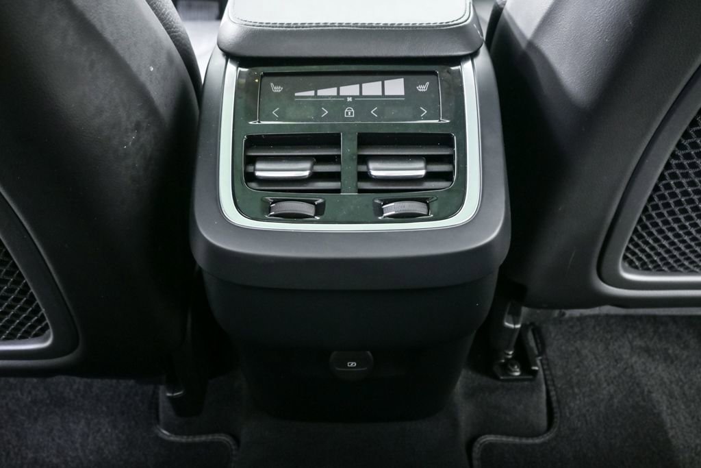 2023 Volvo Xc90 B5 Plus