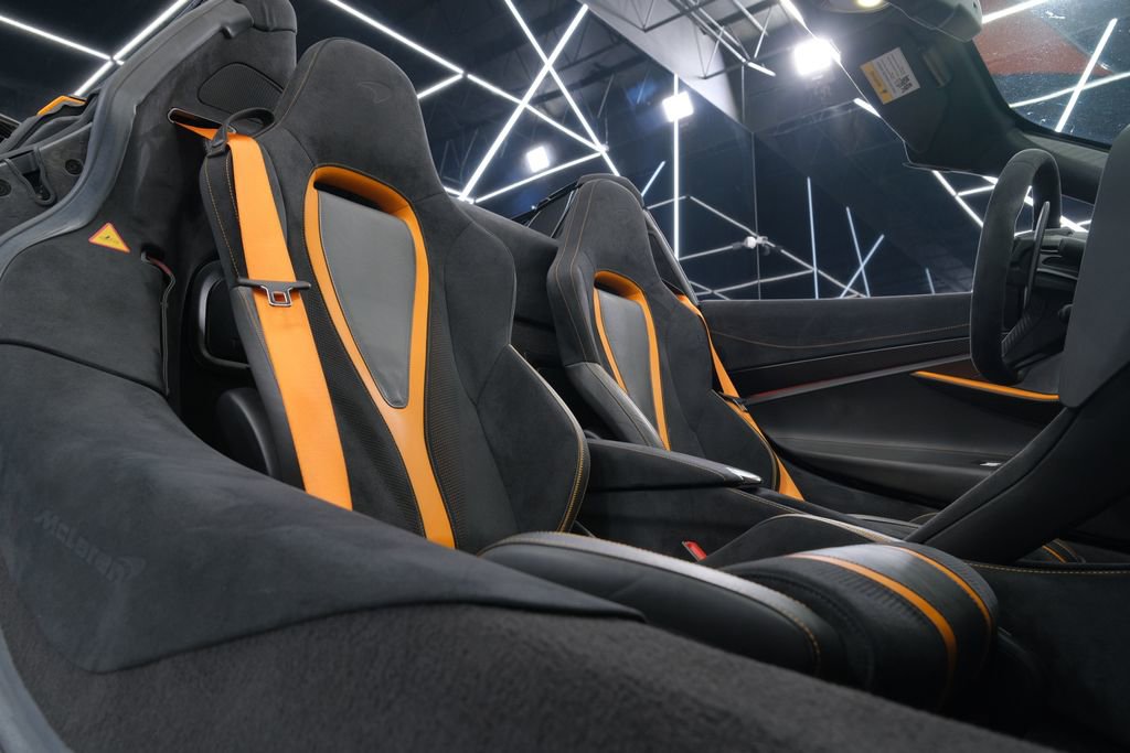 Used 2020 McLaren 720S Spider photo 18
