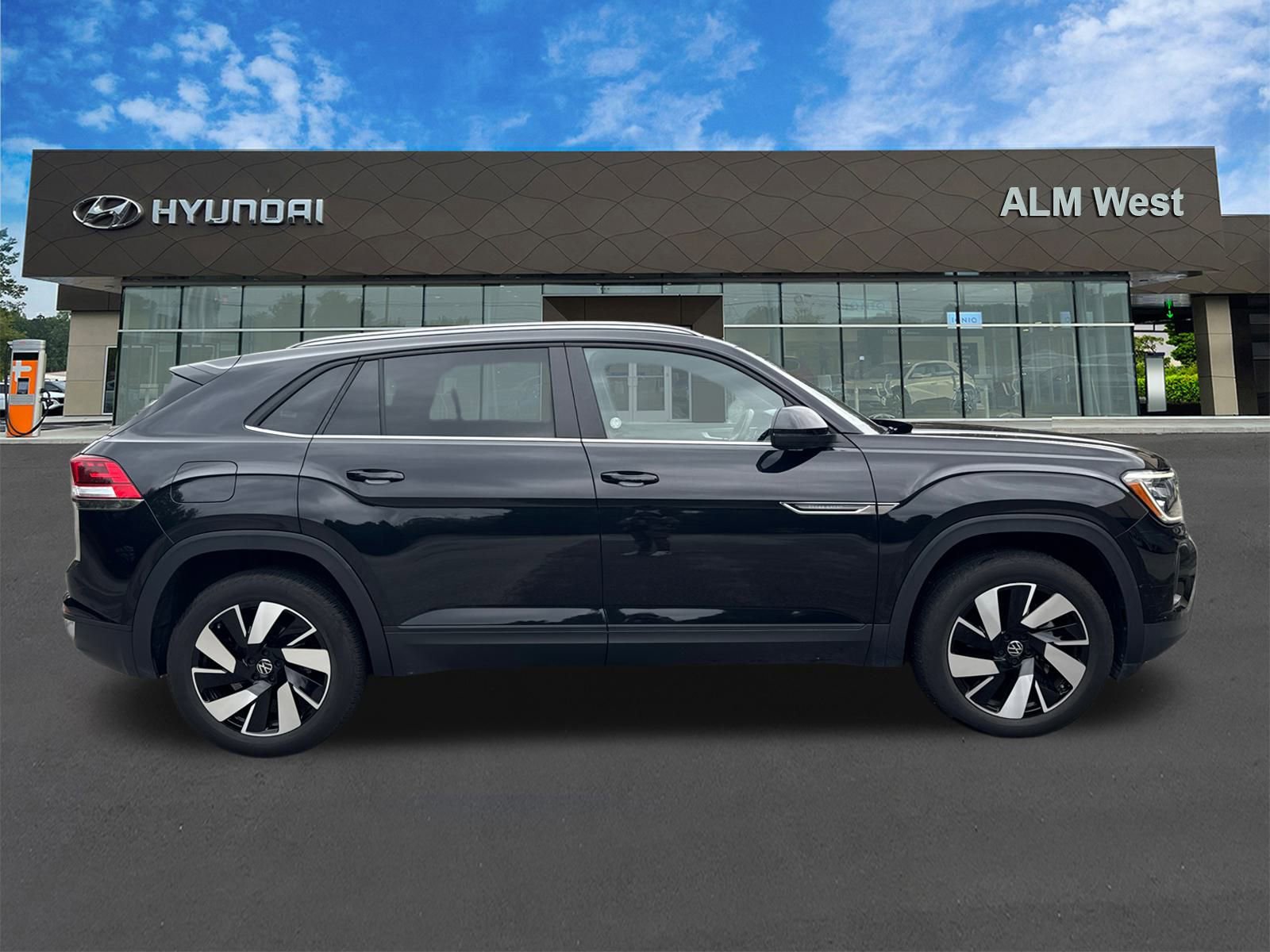 2025 Volkswagen Atlas Cross Sport SE