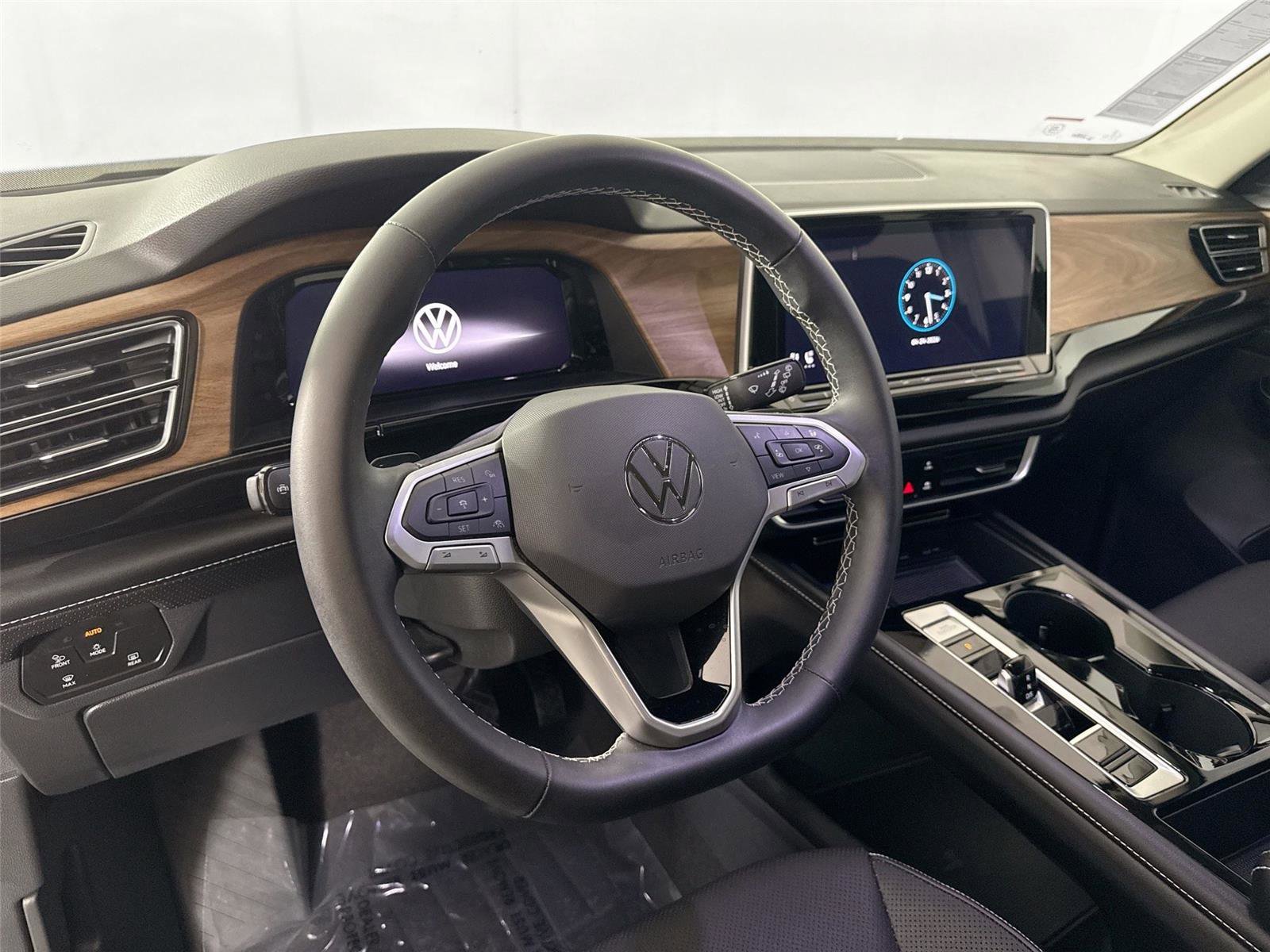 2024 Volkswagen Atlas SE