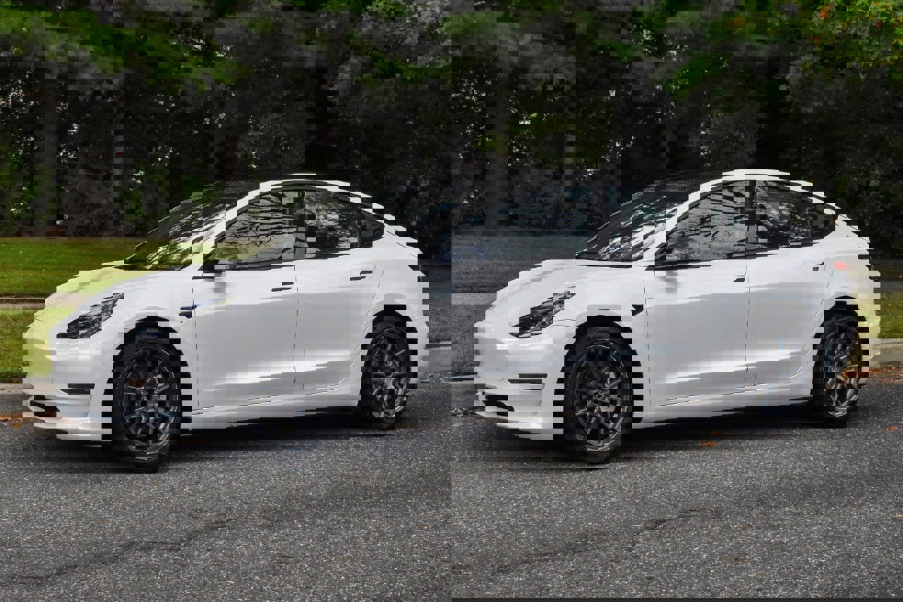 2023 Tesla Model 3 Standard Range
