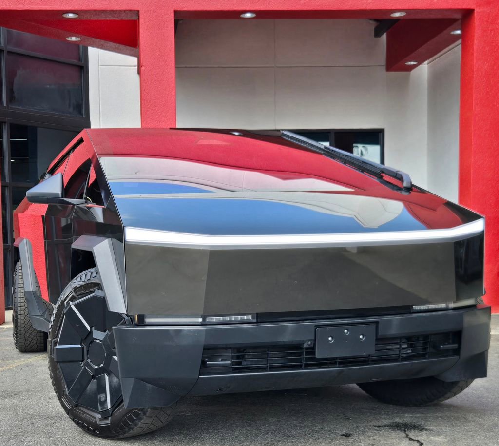 2024 Tesla Cybertruck AWD Crew Cab