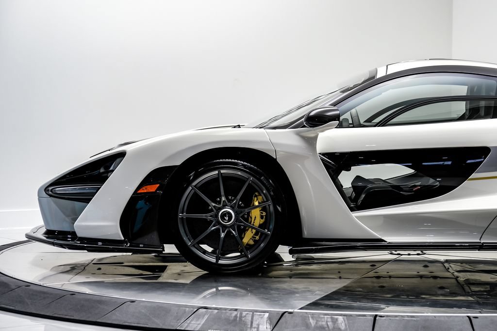 Used 2019 McLaren Senna photo 14