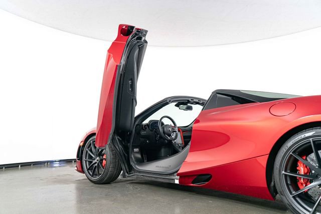 Used 2021 McLaren 720S Performance photo 14