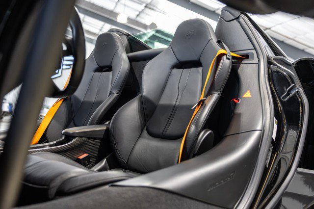 Used 2020 McLaren 600LT Spider photo 35