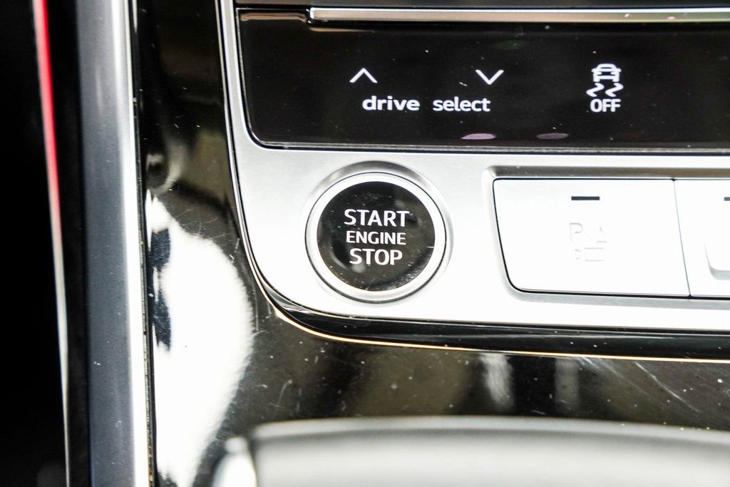 2024 Audi Q8 Prestige