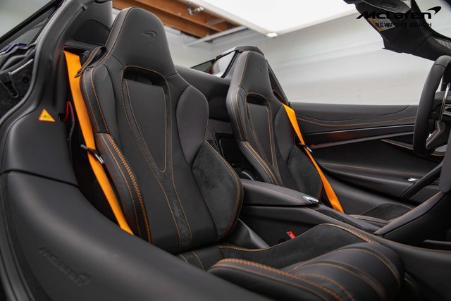 Used 2025 McLaren 750S Spider photo 12