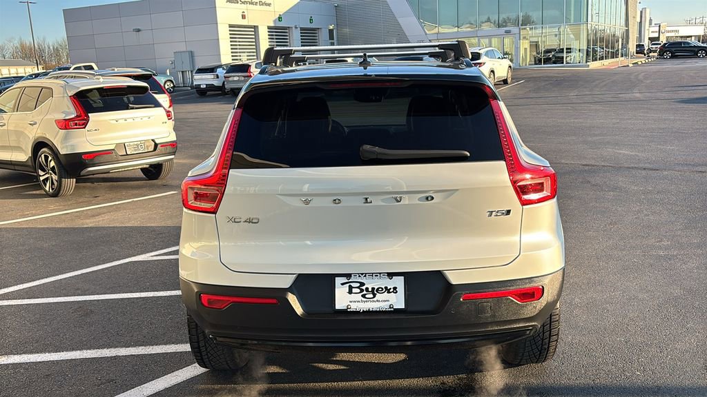 2021 Volvo Xc40 T5 R-Design