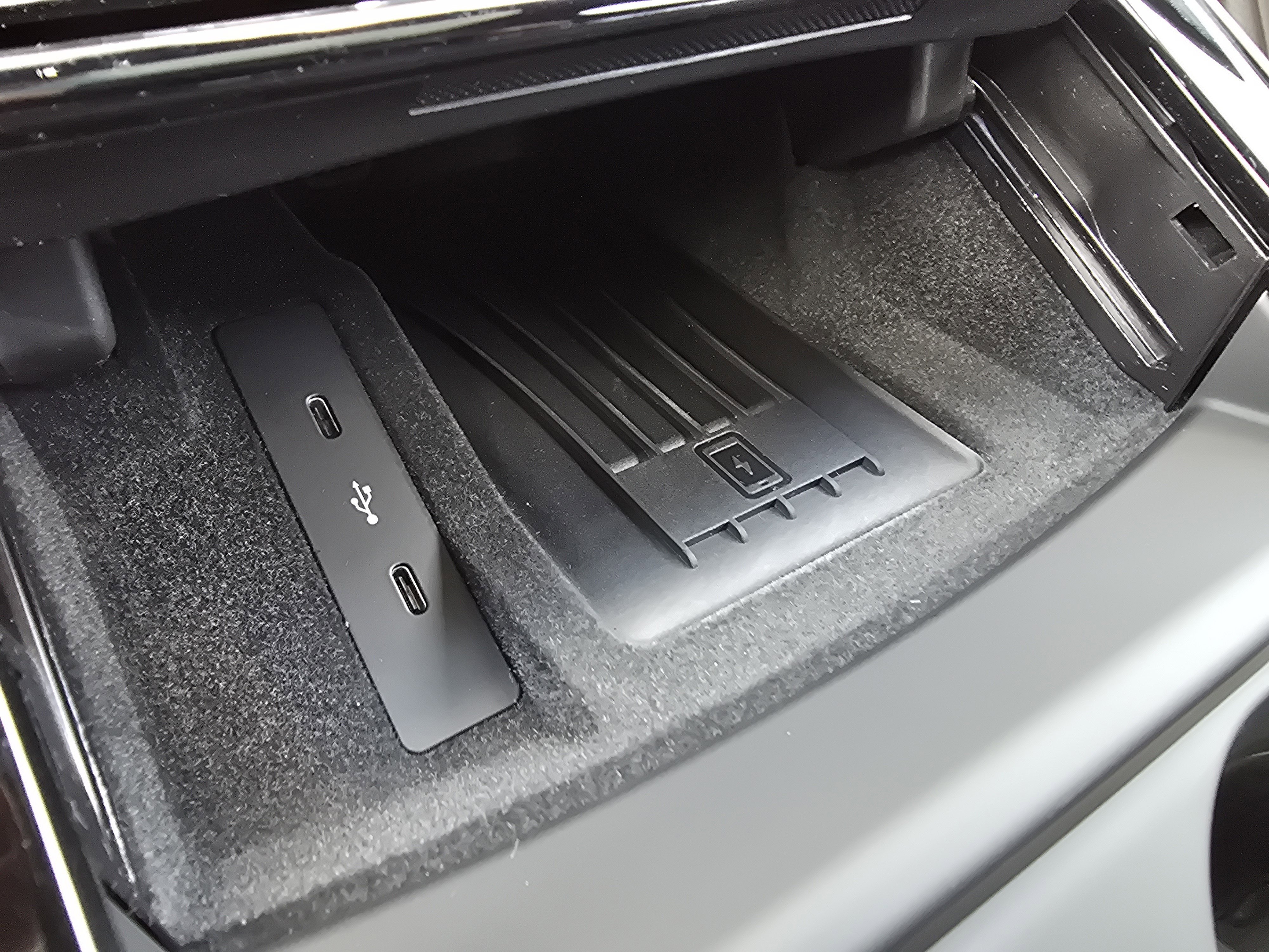 2025 Porsche Panamera 4