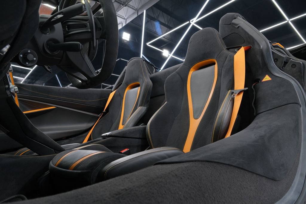 Used 2020 McLaren 720S Spider photo 13